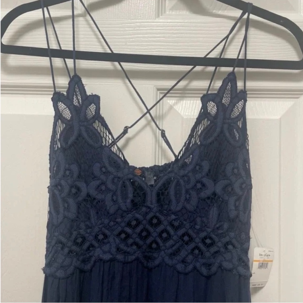 Free People - Picture 3 of 4